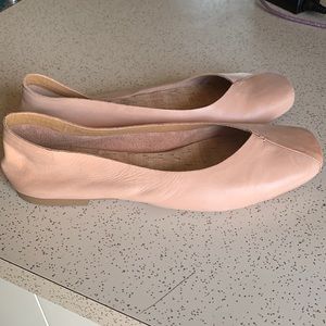 Korks.  Worn one time.  Blush colored